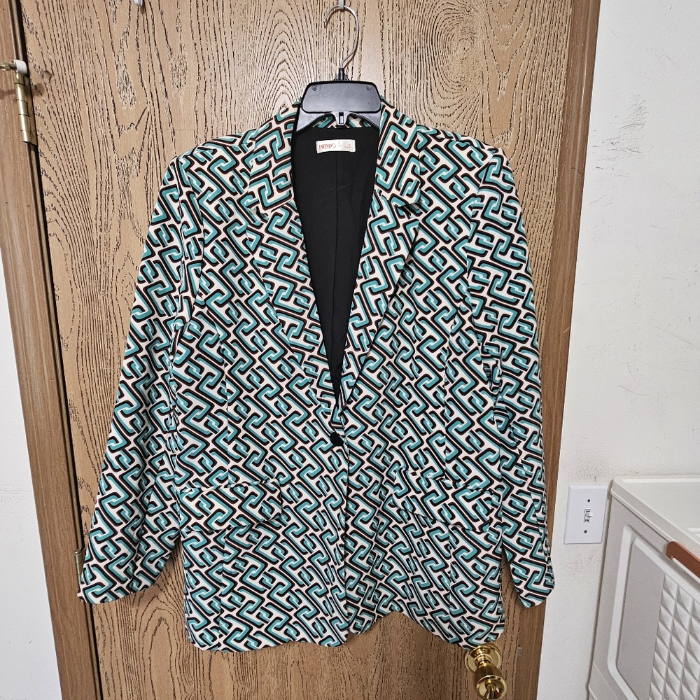 Geometric Patterned Jacket - Black, White, Green